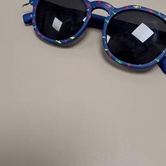 Sunglasses, as reported by IKEA Paris - Italie Deux using iLost