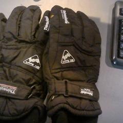 Handschuhe, gemeldet von SnowWorld Landgraaf über iLost