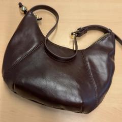 İLost kullanarak RET tarafından bildirildiği gibi Bayan çanta