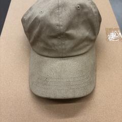 Men's cap, ha sido reportado por IKEA Åsane con iLost