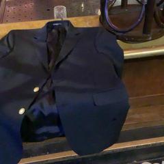 Blazer Zwart, som rapportert av Café Leentje ved bruk av iLost