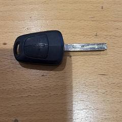 Chave & Chave de carro Zwart, como reportado por Gemeente Gooise Meren utilizando o iLost