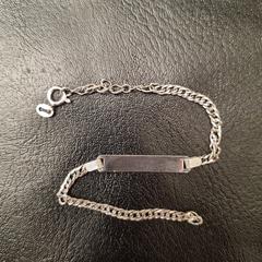 Zilveren armband met naam, ako bolo nahlásené iLost