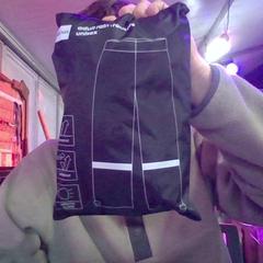 Pantalones de lluvia Hema, ha sido reportado por Into The Great Wide Open con iLost