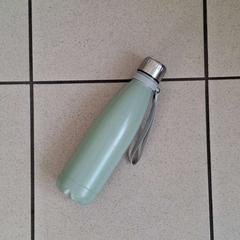 Fles métal vert amande, zoals gemeld door ilévia met iLost