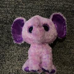 ぬいぐるみ Roze olifant がiLostで Jaarbeurs によって報告されました