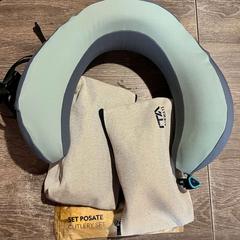 Oreiller pour le cou, a été signalé par MEININGER Hotel Roma Termini utilisant iLost