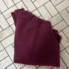 Kleding - Trui, ha sido reportado por Centraal magazijn con iLost