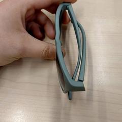 Óculos de sol, como reportado por IKEA Bayonne Ametzondo utilizando o iLost