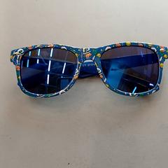 Lunette de soleil, segundo informou IKEA Nantes usando iLost