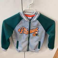 Chaqueta Grau Grün mit Druck, segundo informou Wilmering Vechta usando iLost