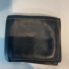 Cartera Op naam van Hunt, segons ha informat Gemeente Amsterdam mitjançant iLost