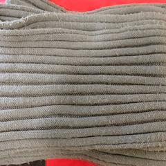 Kleding - Sjaal grijs, amint azt Centraal magazijn az iLost segítségével jelentette.