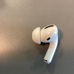 Kopfhörer Weiß, zoals gemeld door MEININGER Hotel Berlin Airport met iLost