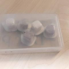 Divers - Plastiek doosje, a été signalé par Regio Oost-Vlaanderen utilisant iLost