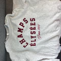 Pulóver, amint azt Poppodium 013 az iLost segítségével jelentette.