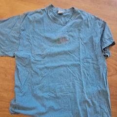 T shirt, a été signalé par komm schon Alter - Das Festival utilisant iLost