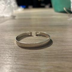 ブレスレット Zilver がiLostで Van der Valk Hotel Vianen によって報告されました