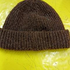Beanie Marron, como reportado por IKEA Lille utilizando o iLost