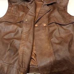 Abric de pell Bruin, segons ha informat Van der Valk Hotel Schiphol mitjançant iLost