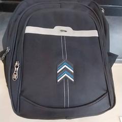 Mochila zwart, ha sido reportado por Arriva Limburg Zuid con iLost