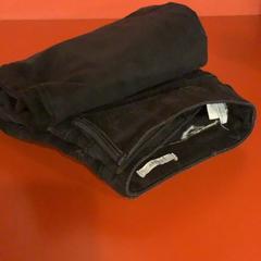 Denim pants Noir، كما تم الإبلاغ عنه بواسطة MEININGER Hotel Bordeaux Gare Saint-Jean عبر iLost