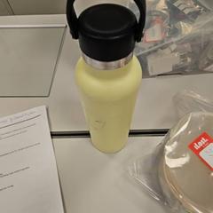Vizesüveg, amint azt Vrije Universiteit Amsterdam az iLost segítségével jelentette.