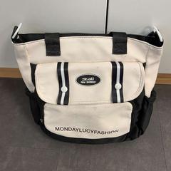 Saco Weiß-Schwarz von ZIRANÜ, como reportado por Wilmering Vechta utilizando o iLost