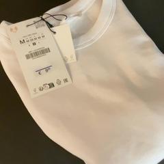 Hemd T-shirt, gemeldet von MEININGER Hotel Dresden Zentrum über iLost