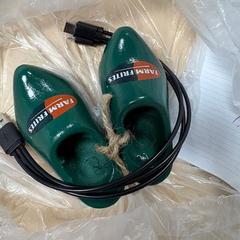 iPhone laddare, rapporterat av DoubleTree by Hilton Rotterdam Centre med iLost