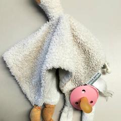 Speen en doek Gans, amint azt Burgers' Zoo az iLost segítségével jelentette.