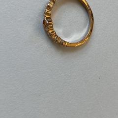 Prsten Modeschmuck, jak nahlášeno Schönbrunn "Group Center" pomocí iLost