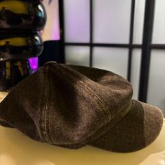 キャップ がiLostで Room Mate Bruno によって報告されました