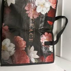 Borsa Plastic tas, come riportato da Regio West-Vlaanderen utilizzando iLost