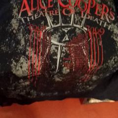 Skjorta shirt, rapporterat av TivoliVredenburg med iLost