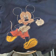 الملابس T-Shirt Mickey، كما تم الإبلاغ عنه بواسطة MEININGER Hotel Berlin Central Station عبر iLost