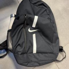 حقائب الظهر والحقائب النهارية، كما تم الإبلاغ عنه بواسطة Regio Antwerpen - Brussel عبر iLost