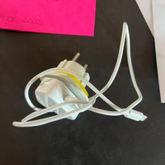 iphone charger, zoals gemeld door Conscious Hotel Westerpark met iLost