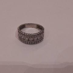 Bijoux Ring, a été signalé par Van der Valk Hotel Schiphol utilisant iLost