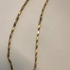 Kette, a été signalé par MEININGER Hotel Berlin Airport utilisant iLost