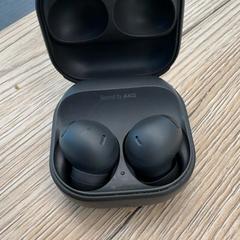 ヘッドホン Samsung oortjes がiLostで Pathé Delft によって報告されました