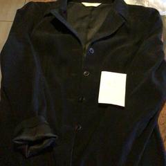 Blusa Fluweel, zwart, ha sido reportado por Van der Valk Hotel Emmeloord con iLost