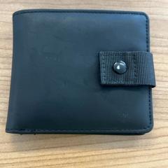 Billetera Hristov, ha sido reportado por Connexxion Amstelland-Meerlanden Schiphol Noord con iLost