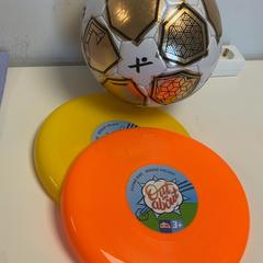 ボール がiLostで ibis Styles Rotterdam Ahoy によって報告されました