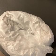 Maglione Weiß, come riportato da MEININGER Hotel Dresden Zentrum utilizzando iLost