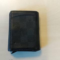 Tarjetero - Mukambu, ha sido reportado por Regio Oost-Vlaanderen con iLost