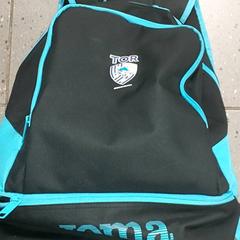 حقائب الظهر والحقائب النهارية، كما تم الإبلاغ عنه بواسطة Regio Antwerpen - Brussel عبر iLost