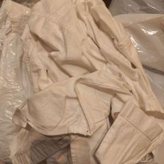 ブラウス がiLostで Van der Valk Hotel Gorinchem によって報告されました