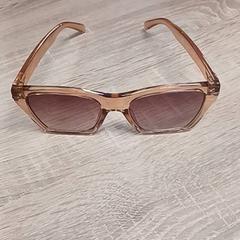 Napszemüveg, amint azt EBS Spijkenisse az iLost segítségével jelentette.