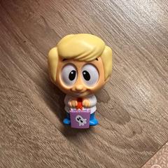 شخصيات الأكشن والدمى والحيوانات المحشوة والدمى، كما تم الإبلاغ عنه بواسطة Van der Valk Hotel Assen عبر iLost